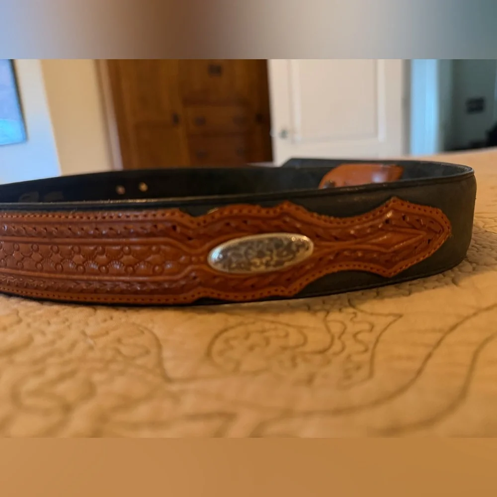 Justin Boots Black Brown Laced Leather Western Belt With Silver Conchos, Size 38